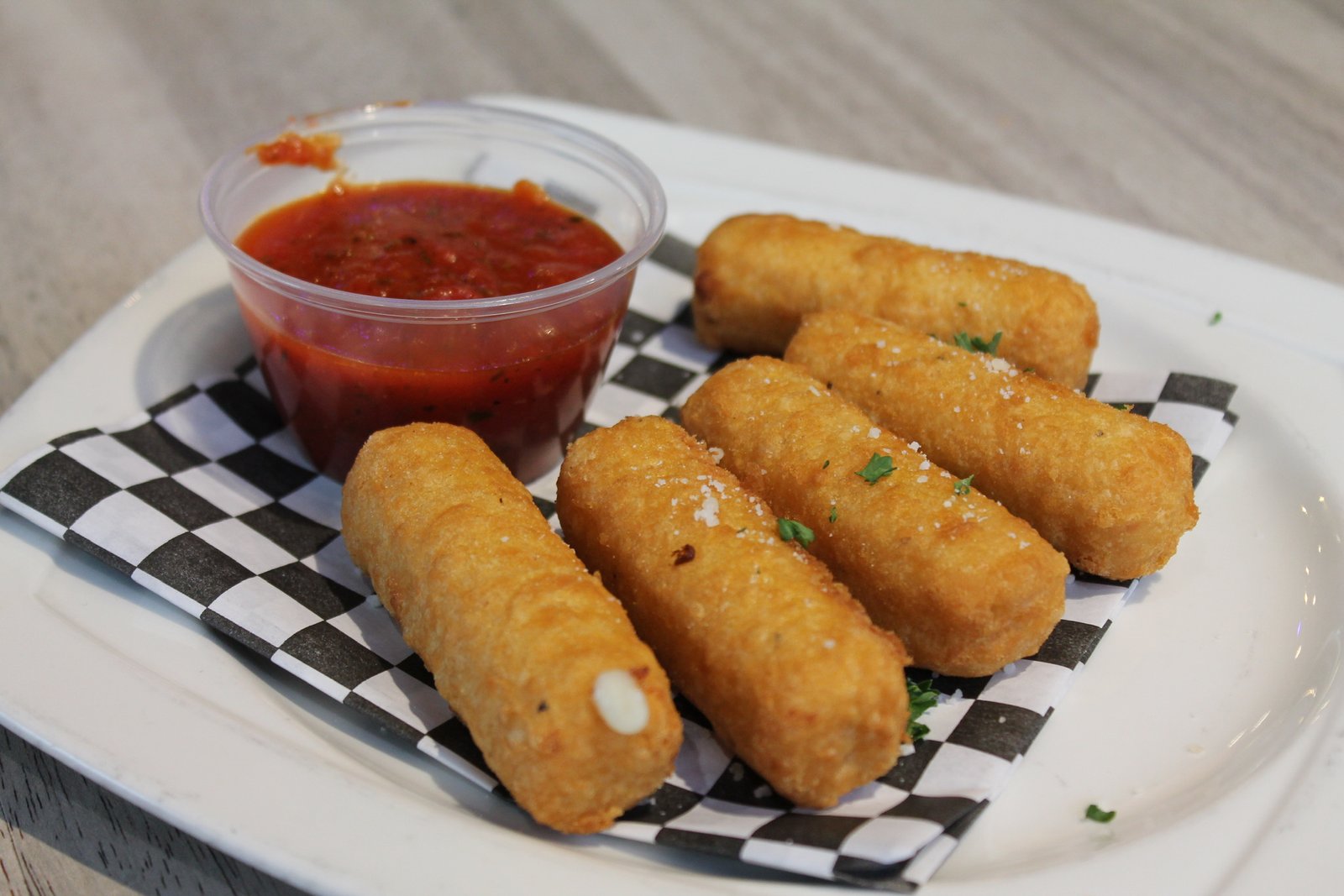 Fried mozzarella sticks with marinara